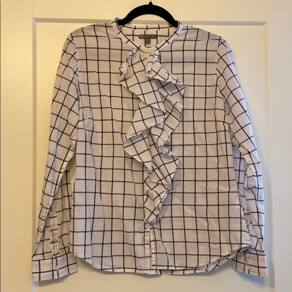 Gap ruffled button down top